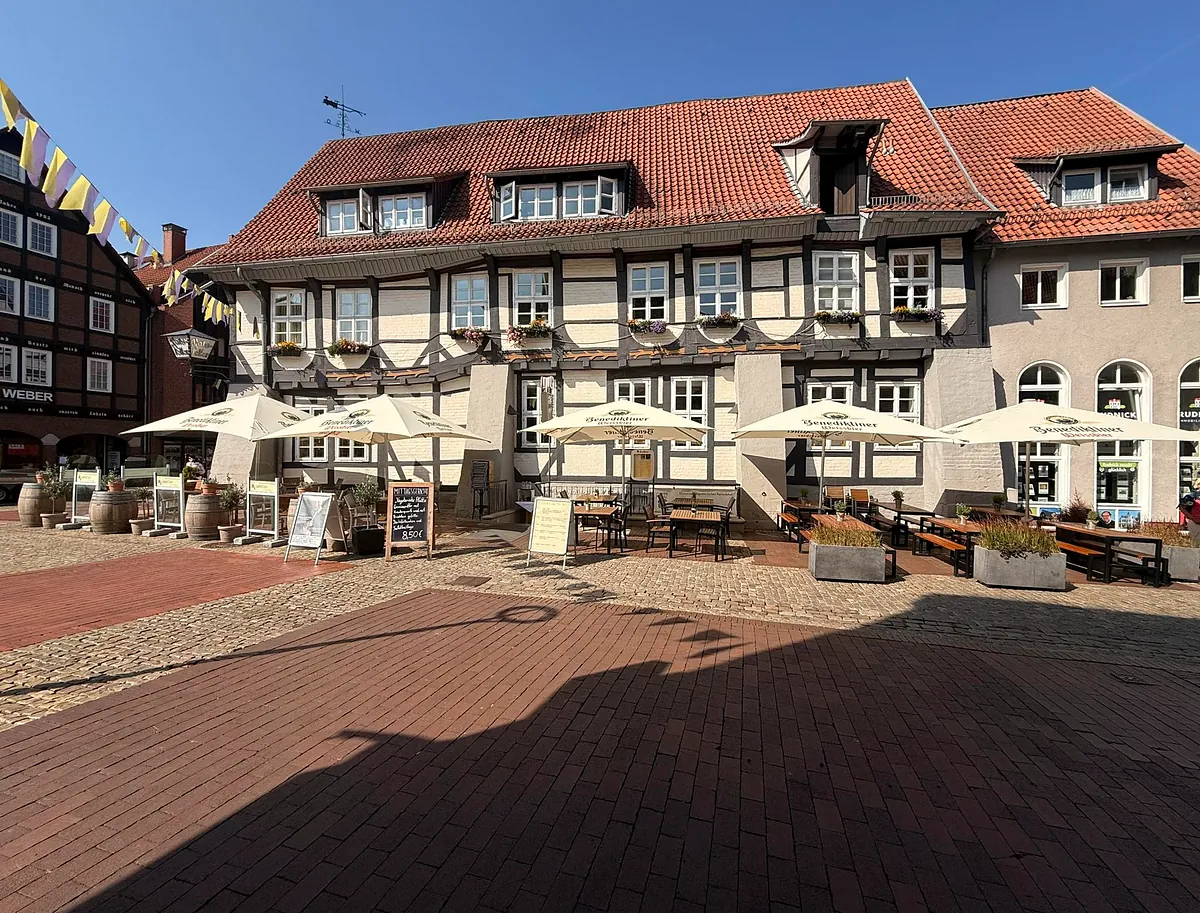 Ratskeller Wunstorf Außenansicht Terrasse